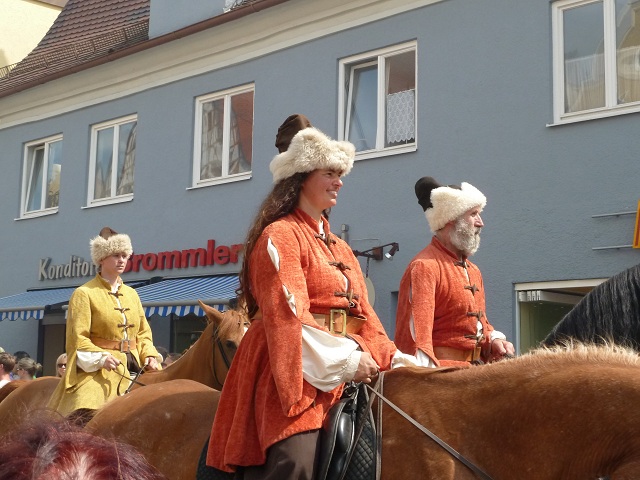 Mongolen auf dem Großen Umzug bei den Wallenstein-Festspielen in Memmingen 2012