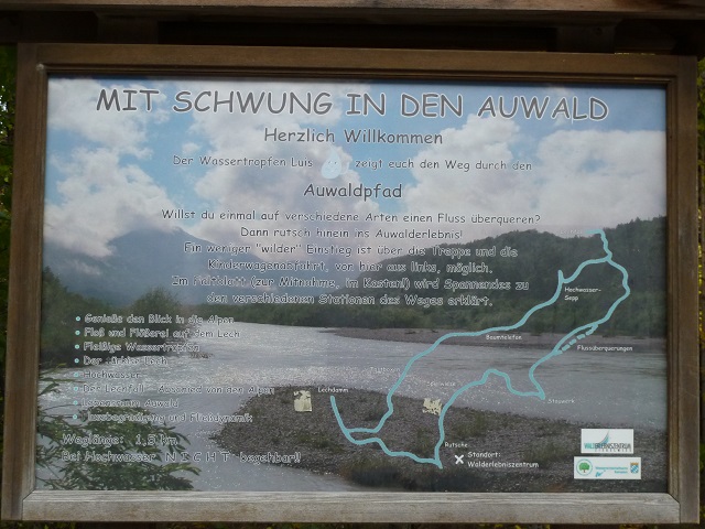 Hinweisschild zum Auwaldpfad am Walderlebniszentrum Ziegelwies