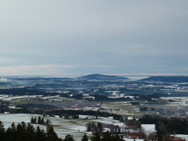 Panoramablick vom Auerberg auf den Peißenberg