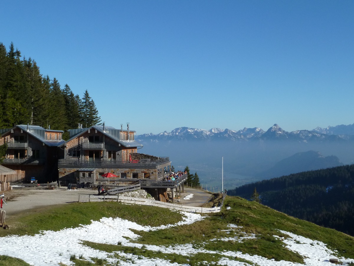 Das Sportheim Böck - Ziel einer Wanderung auf die Alpspitz bei Nesselwang
