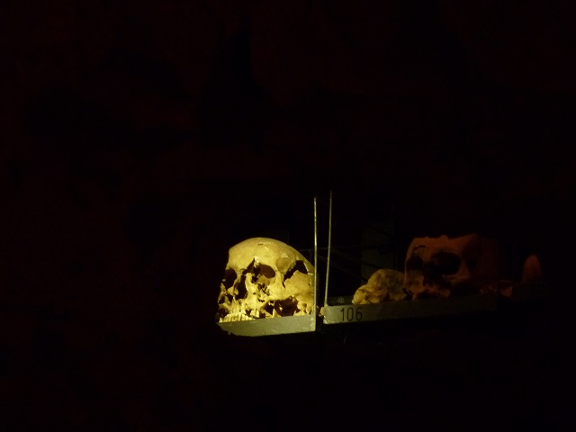 Totenschädel in der Erasmuskapelle Kempten