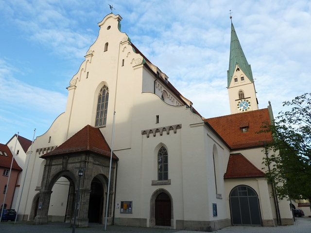 Außenansicht der St. Mang-Kirche in Kempten