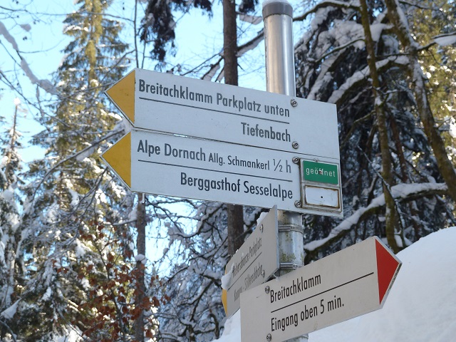 Wegweiser zur Alpe Dornach
