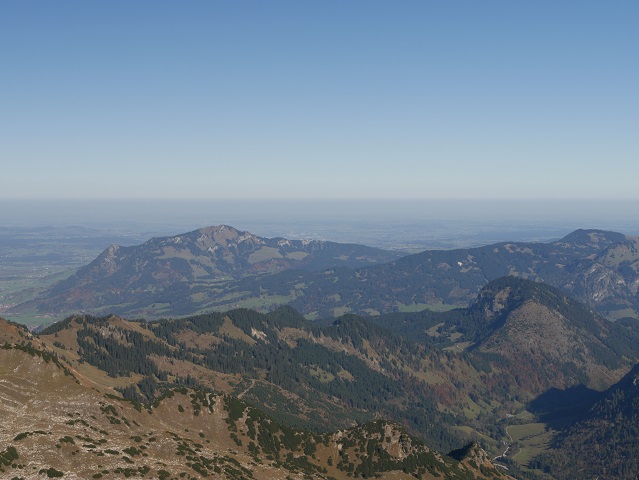 Höhepunkt der Nebelhorn-Wanderung: Blick vom Panoramasteig auf den Grünten