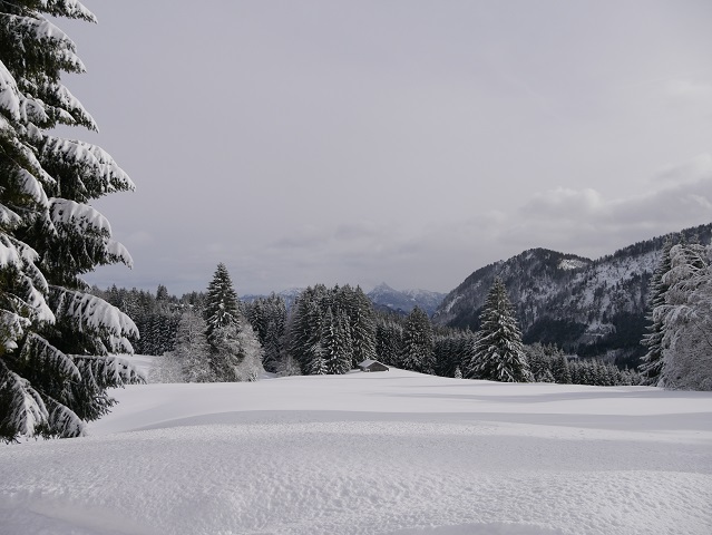 Ausblick von der Gundhütte im Winter bei Schnee