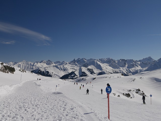 Winterwandern am Hohen Ifen - parallel zur Skipiste