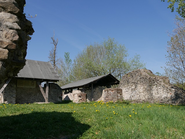 In der Burgruine Wolkenberg