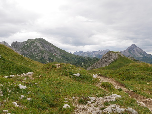 Weg von der Widdersteinhütte zur Alpwirtschaft Obergemstel