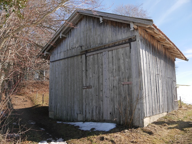 Abzweigung auf dem Römerweg zum Auerberg