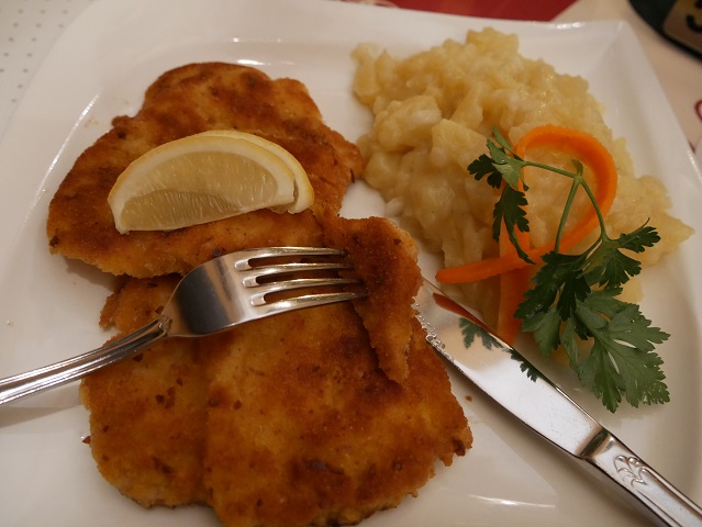 Schnitzel im Gasthof Zum Burger in Marktoberdorf