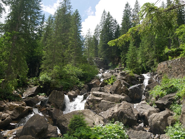 Wasserfall an der Alpe Melköde im Kleinwalsertal