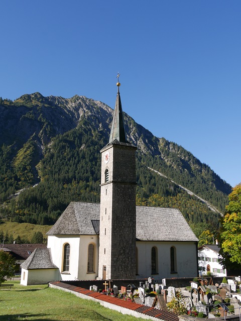 Die Kirche St. Antonius in Hinterstein im Allgäu