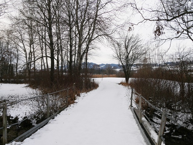 Brücke zwischen Oberinselsee und MItterinselsee bei Memhölz