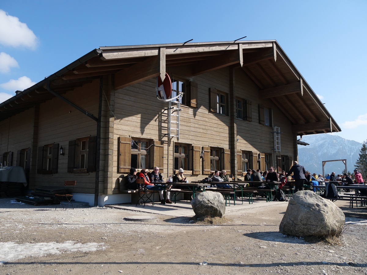 Die Buchenbergalm auf dem Buchenberg bei Buching im Ostallgäu