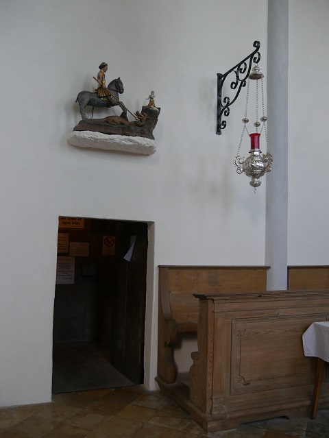 Eingang zum Turm von St. Georg