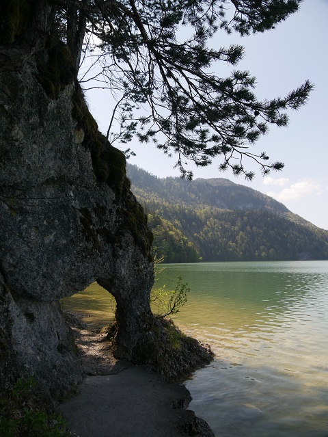 Felsentor am Südufer des Weißensees
