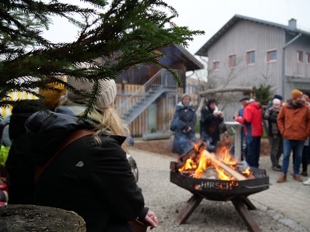 Feuerschale auf der Urlauer Dorfweihnacht