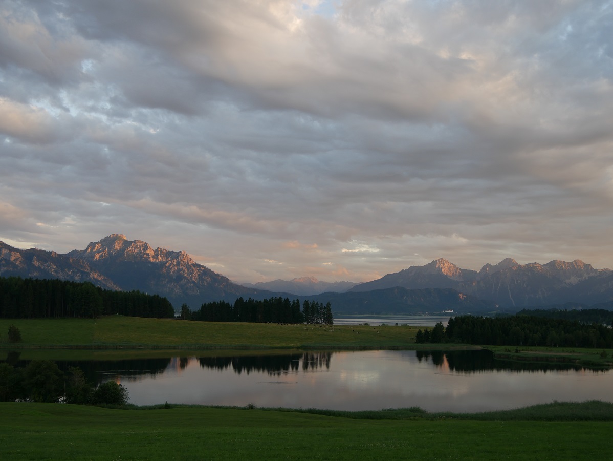 Blick vom Nordufer über den Forggensee - einen der schönsten Seen im Allgäu