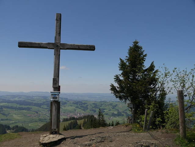 Das Gipfelkreuz auf der Reuterwanne