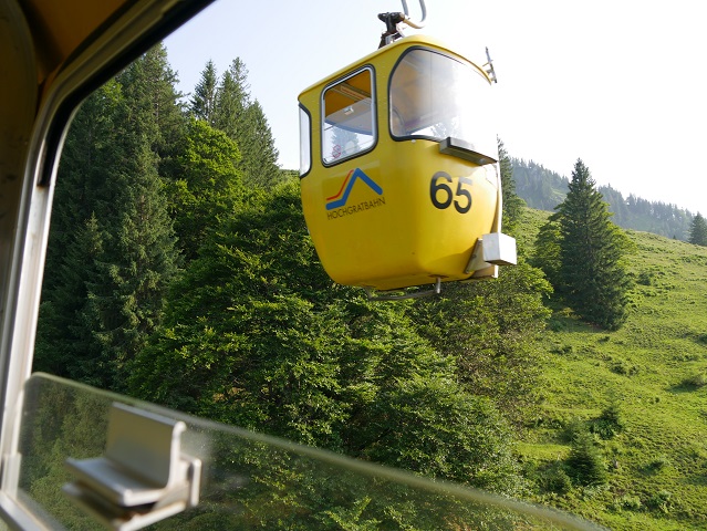 in einer Gondel der Hochgratbahn