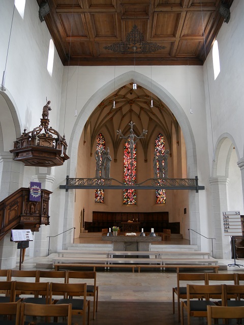 Innenraum der Nikolaikirche in Isny