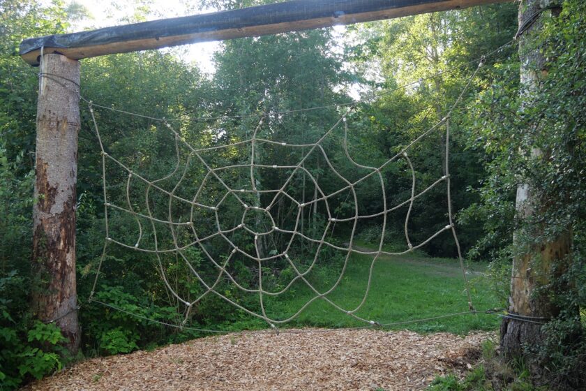 Kletternetz für Kinder am Naturerlebnispfad Görisried