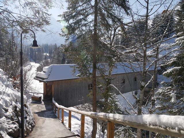 die Leidtobelbrücke im Kleinwalsertal im Winter