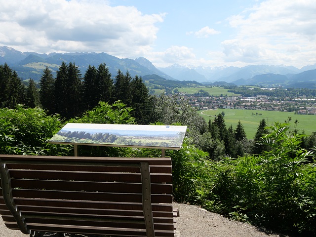 Panoramaliege und Panoramatafel bei Winkel am Grünten