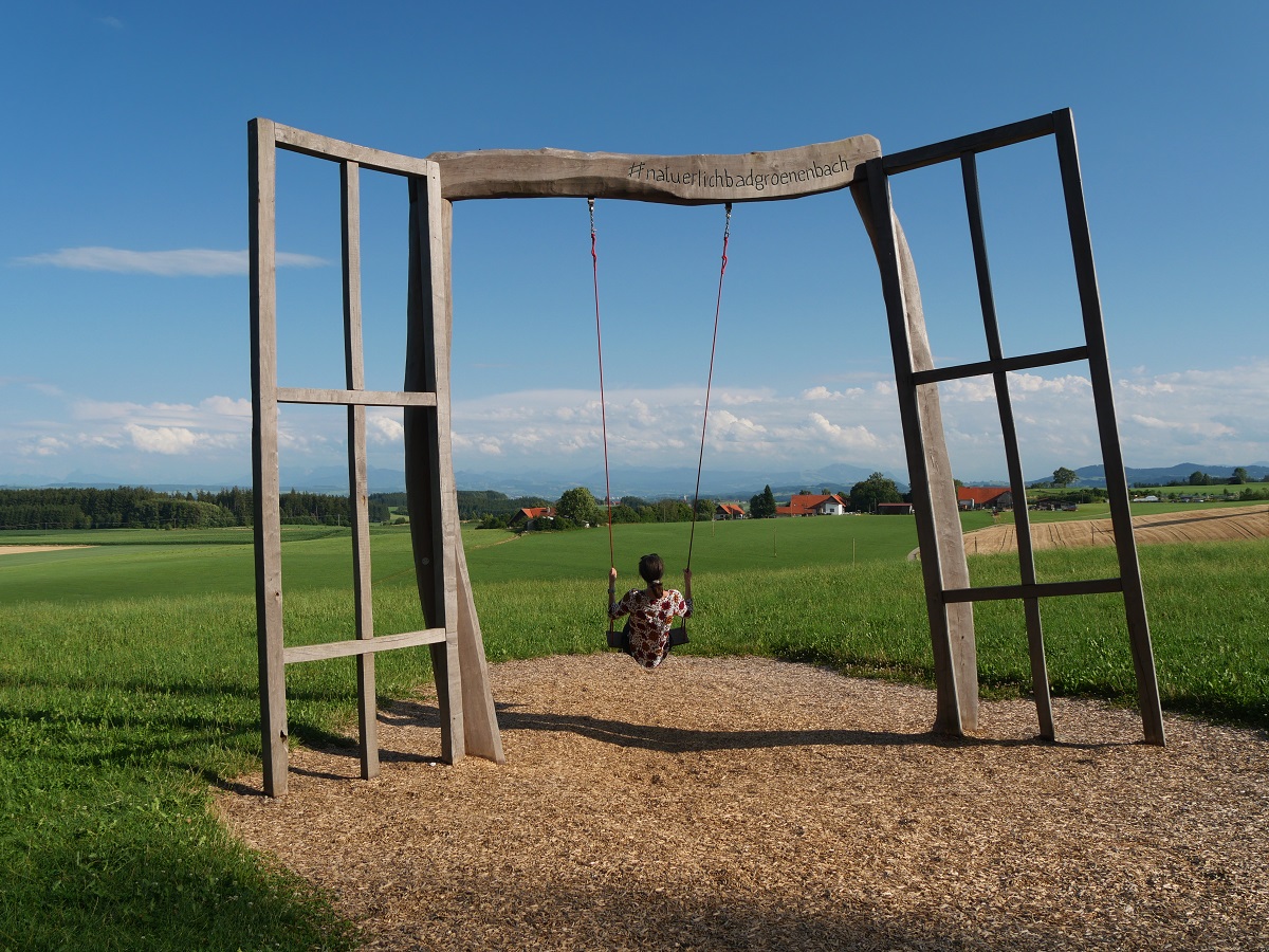 Panoramaschaukel an der Glücksmomente-Runde Bad Grönenbach