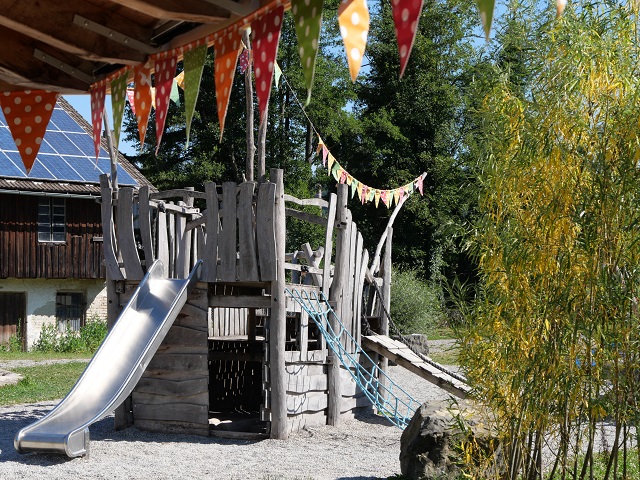 Piratenschiff auf dem Spielplatz Ronsberg