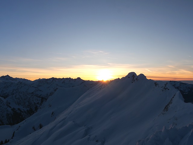 Sonnenuntergang auf dem Nebelhorn im Winter
