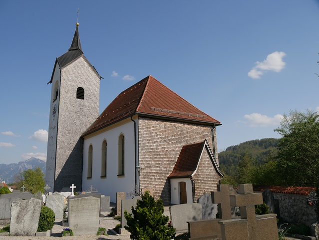 die Kirche St. Walburga am Weißensee