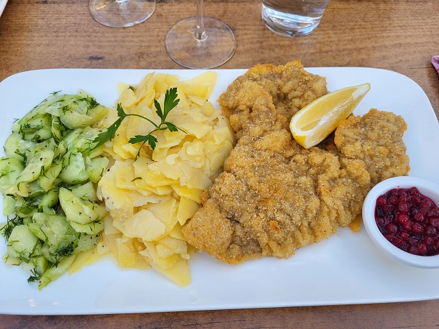 Gute essen in Kempten - Wiener Schnitzel in der Weinstube Hensler