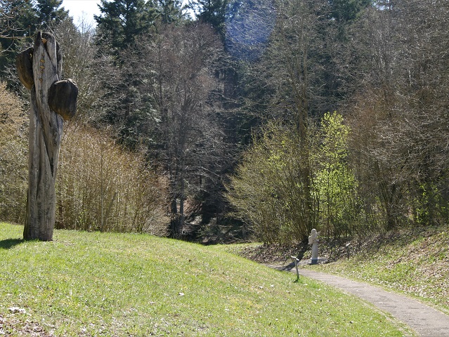 am Skulpturenweg Karsee