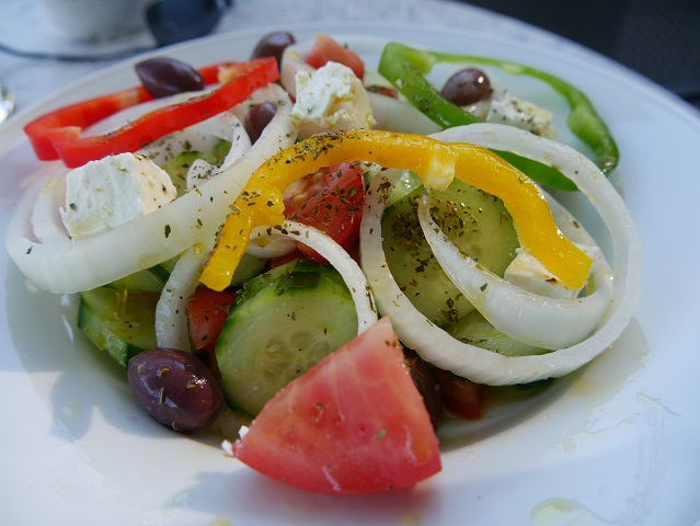 griechischer Salat im Scheidegger Freibad