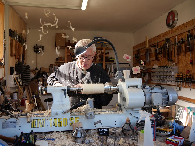 lebende Werkstätte im Bauernhofmuseum Illerbeuren - Drechsler Michael Tingg