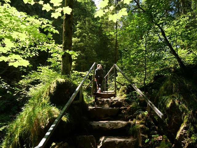 zur Aussichtsplattform am Ende der Starzlachklamm